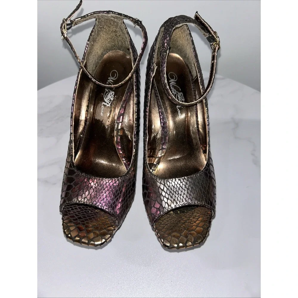 Tony‎ Bowls Platform Stiletto Heels Wild Rose Metallic Snakeskin Size 7